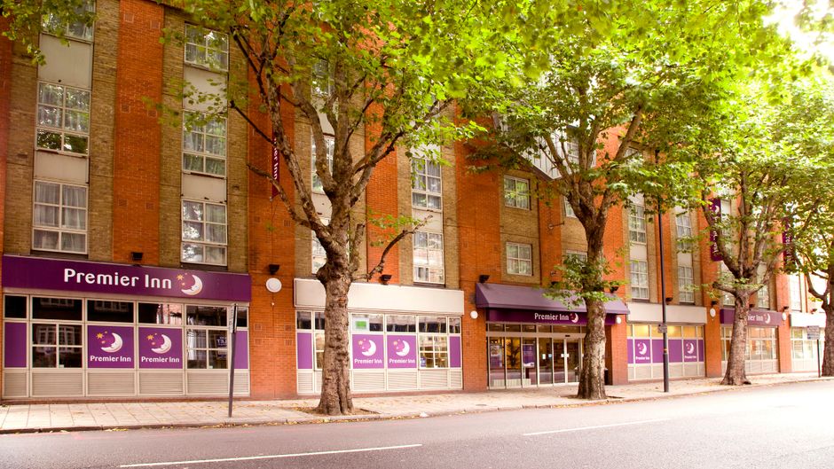 Premier Inn London Tower Bridge Exterior