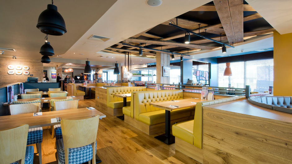 Premier Inn London Uxbridge Lobby