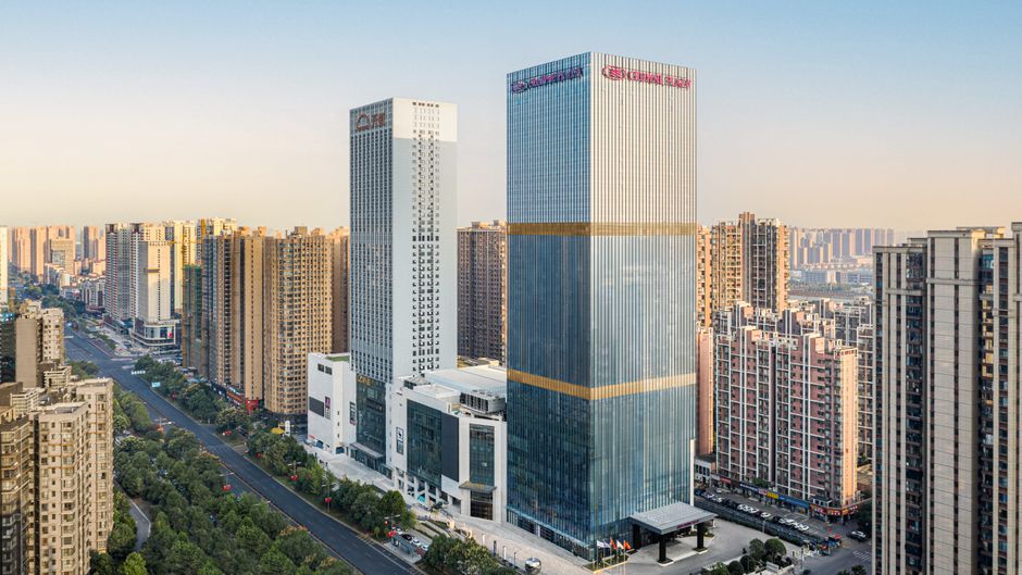 Crowne Plaza Development Zone Exterior