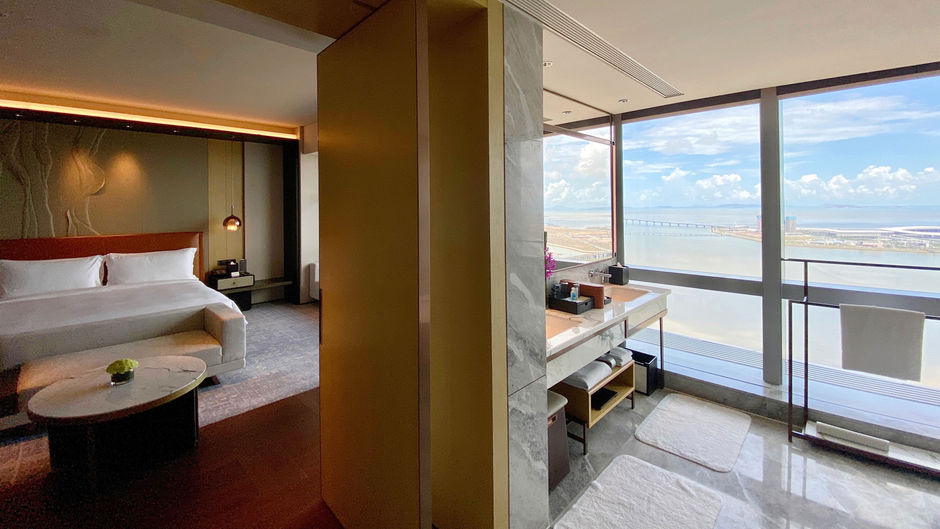 InterContinental Hotels ZHUHAI Suite