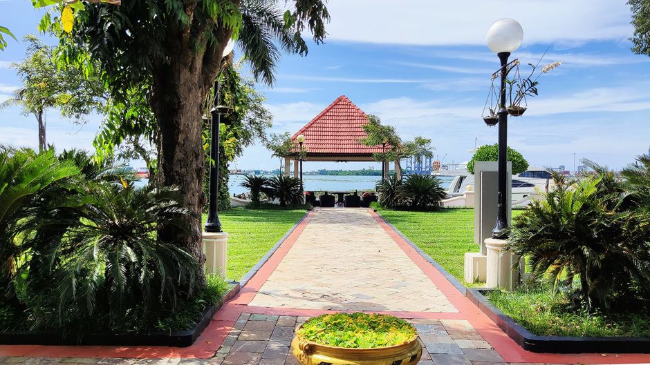 Taj Malabar Resort and Spa Cochin Exterior