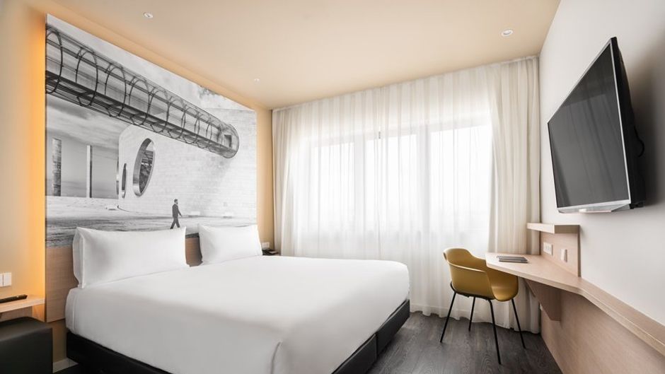 Ikonik Lisbon Room