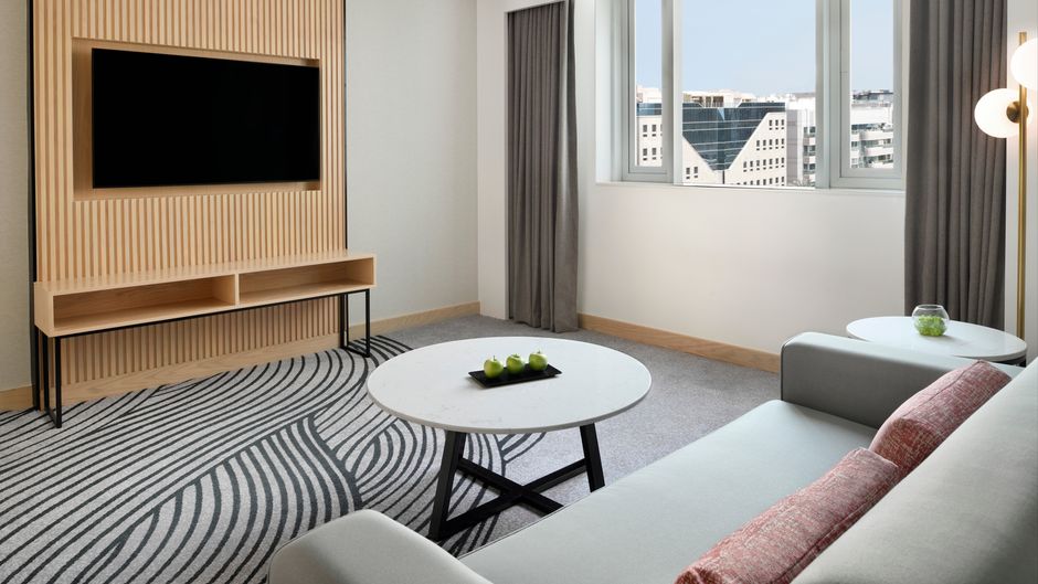 Crowne Plaza Dubai Jumeirah Suite