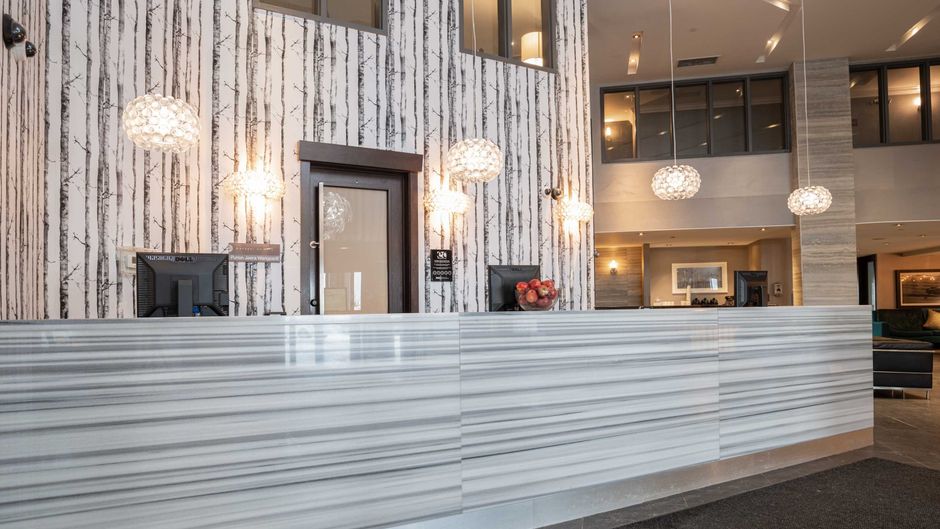 Sandman Signature Hotel Edmonton Lobby