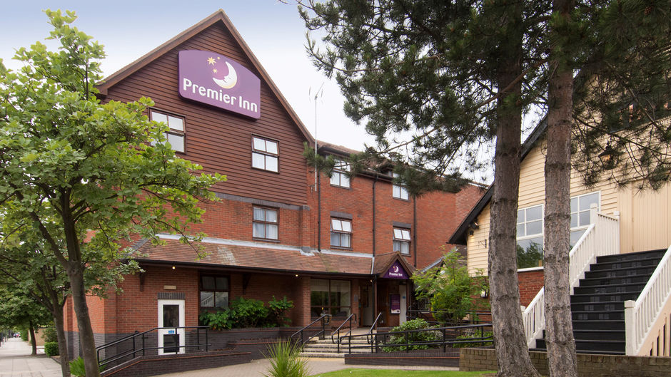 Premier Inn Milton Keynes Central Exterior