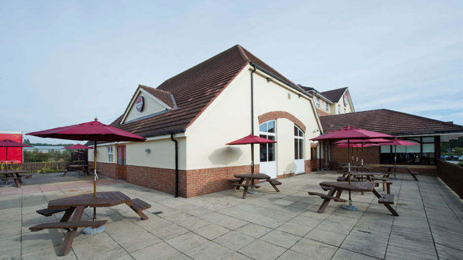 Premier Inn Newcastle (Metro Centre) Exterior