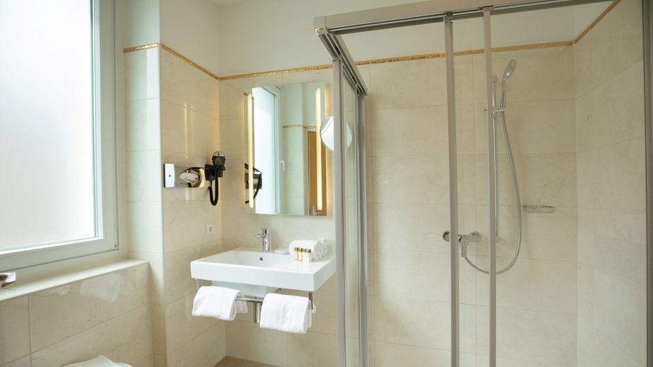 Gollner Hotel Room