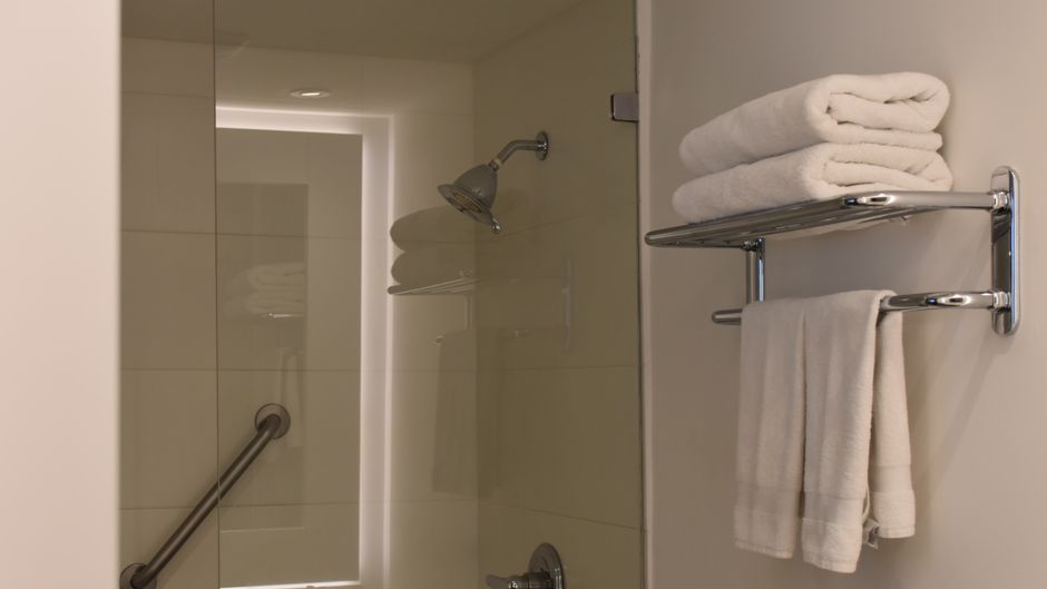 Holiday Inn Express & Suites Medellin Room