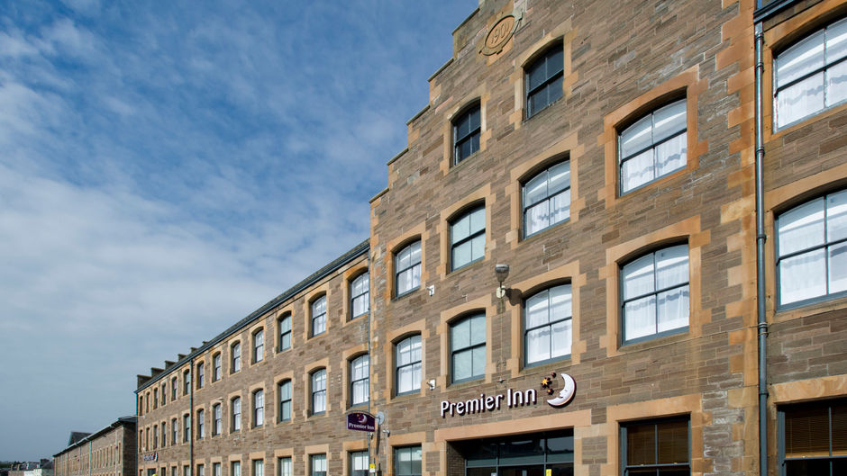 Premier Inn Perth City Centre Exterior