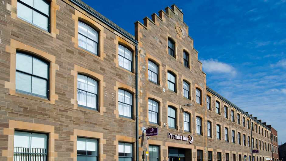 Premier Inn Perth City Centre Exterior