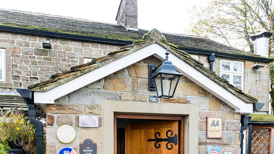 The Alma Inn Exterior