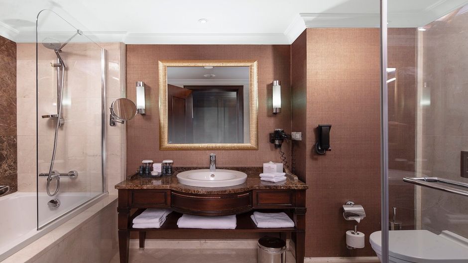 Crowne Plaza Istanbul-Asia Room
