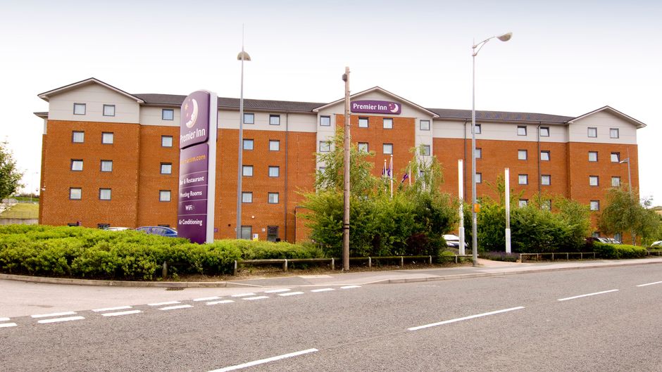 Premier Inn Castleford (Xscape,M62,J32) Exterior