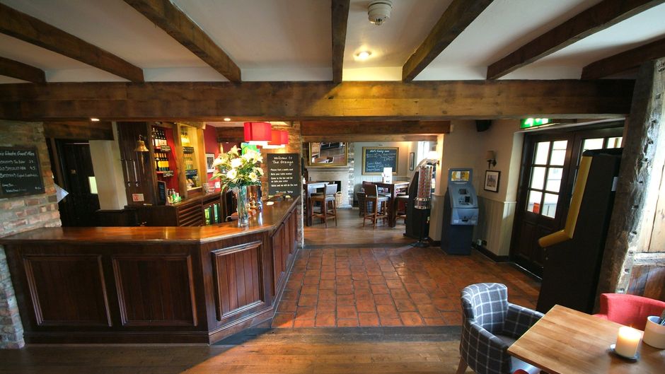 Premier Inn Chelmsford (Boreham) Lobby