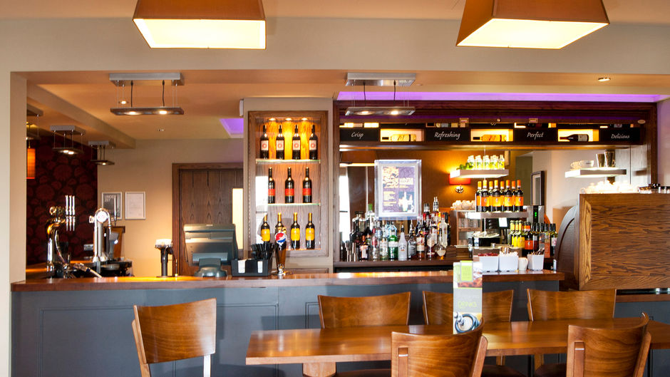 Premier Inn Edinburgh Park (The Gyle) Lobby