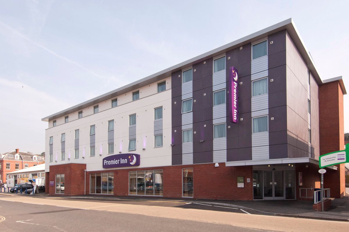 Premier Inn Exeter Central (St David's) Images & Videos First Class
