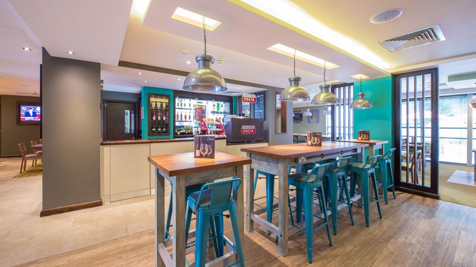 Premier Inn Banbury M40, J11 Lobby