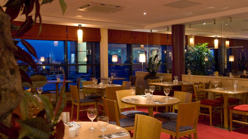 Premier Inn Hull City Centre Lobby