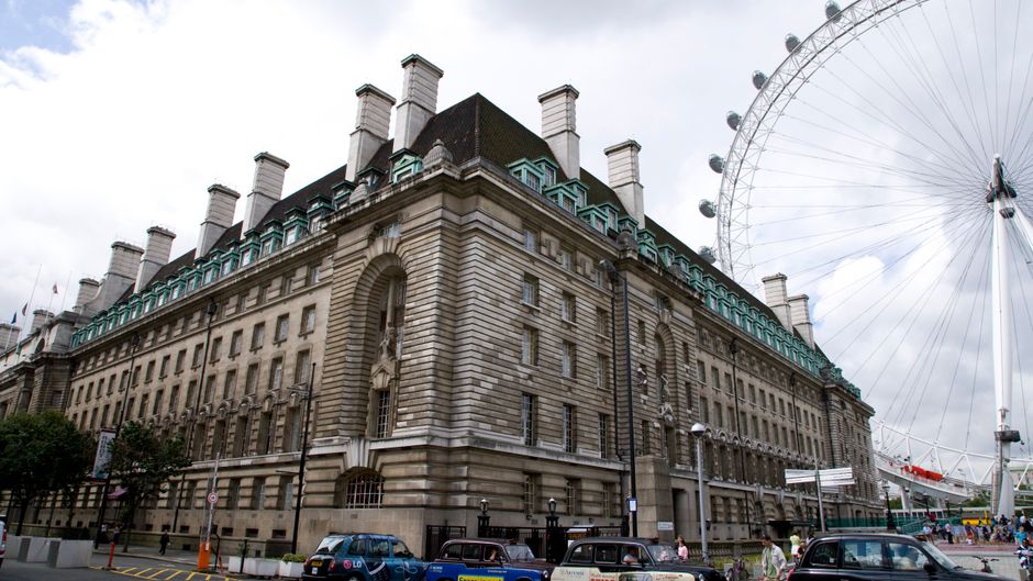 Premier Inn London County Hall Exterior