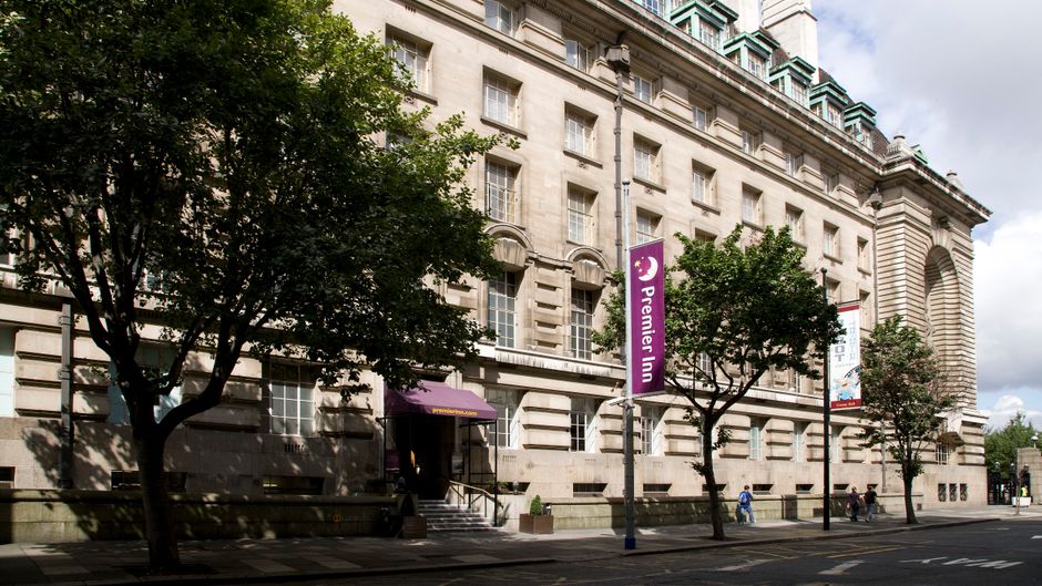 Premier Inn London County Hall Exterior