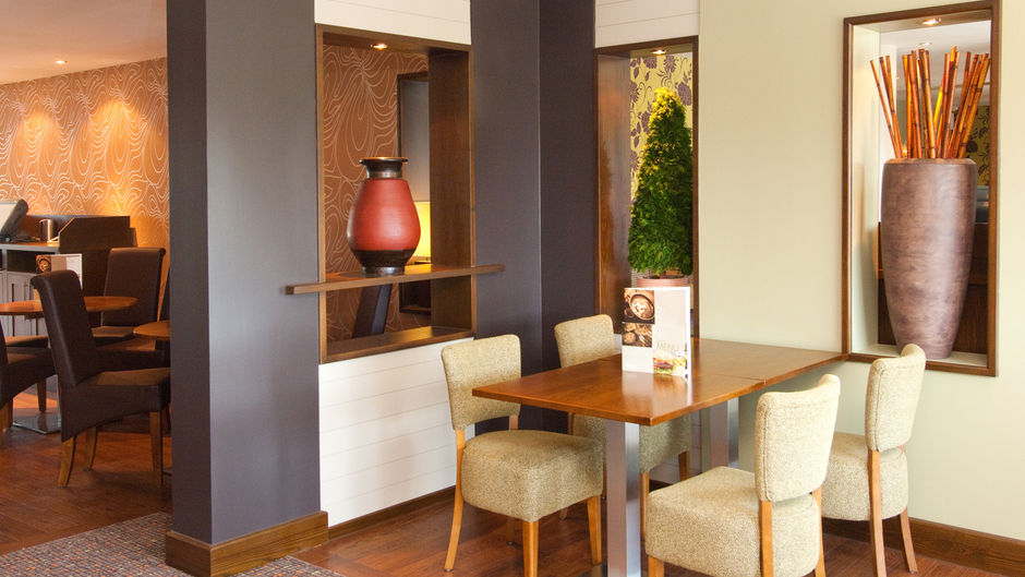 Premier Inn Gatwick Airport Manor Royal Lobby