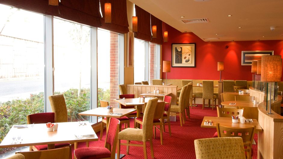 Premier Inn Reading Central Lobby