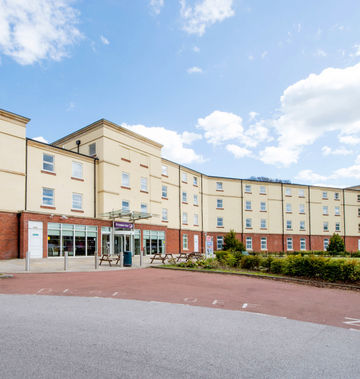 Premier Inn Stoke-Trentham Garden