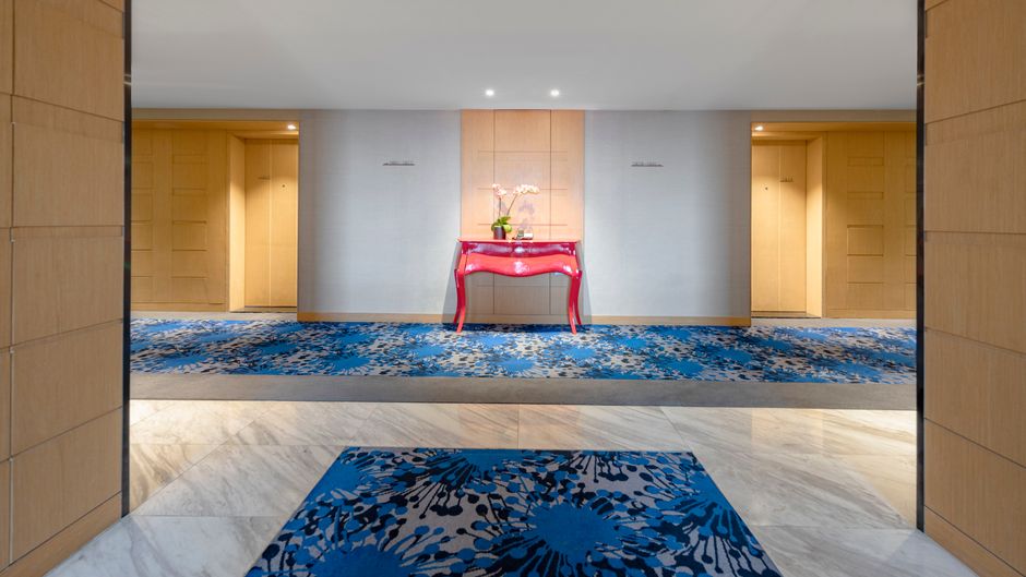 Holiday Inn Shanghai West Lobby
