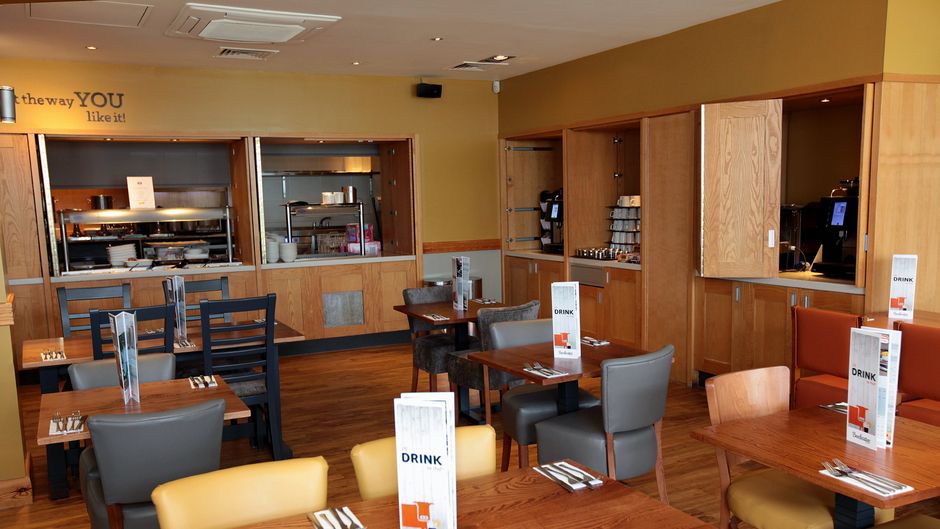 Premier Inn Torquay Lobby
