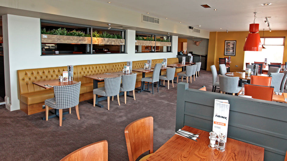 Premier Inn Torquay Lobby
