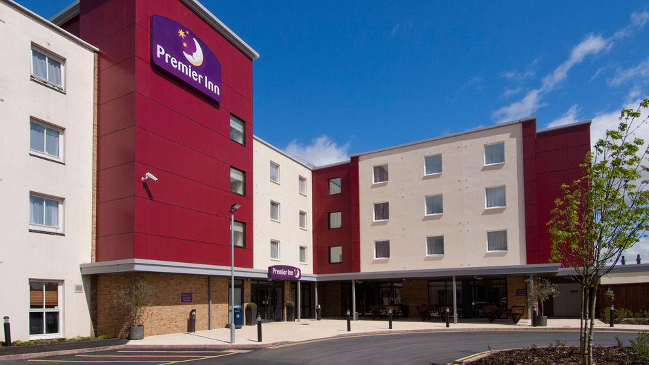 Premier Inn Bristol Cribbs Causeway Exterior
