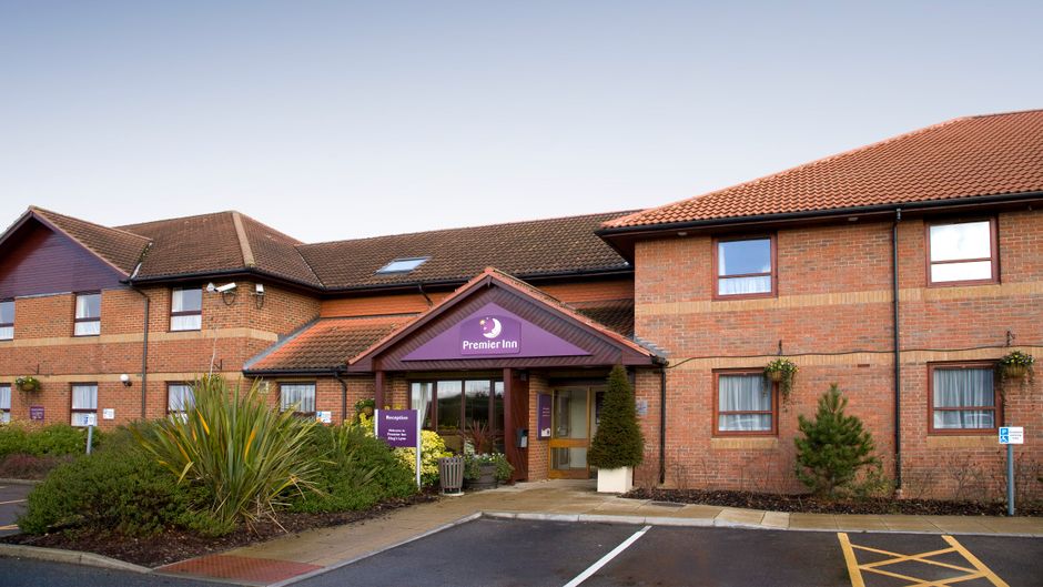 Premier Inn Kings Lynn Exterior