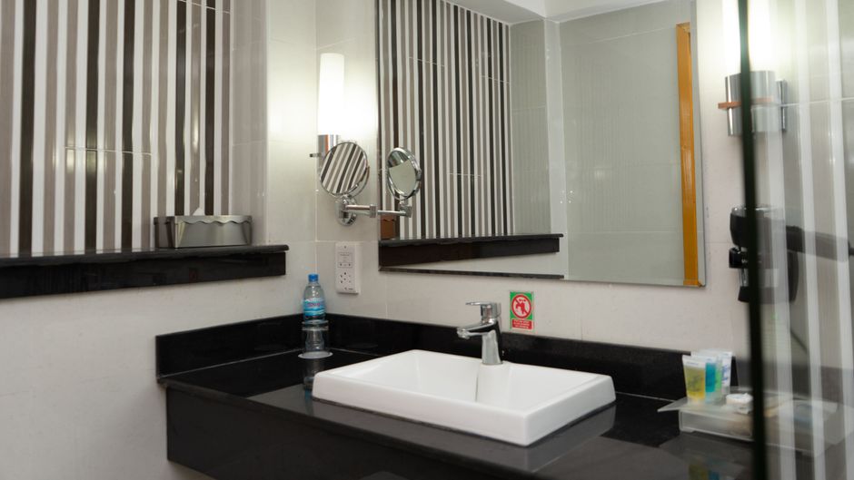 Holiday Inn Dar Es Salaam Room