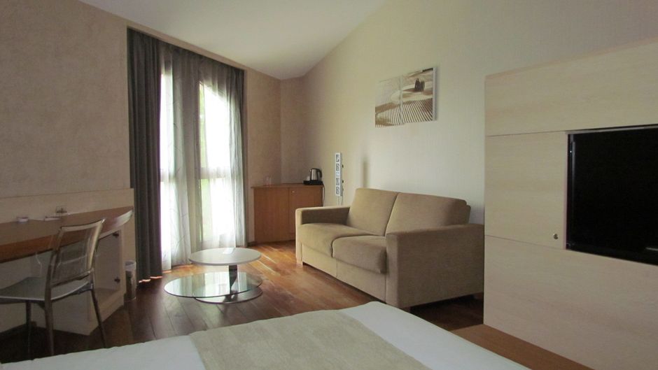 Hotel L'Hotan Room