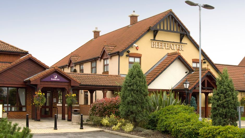 Premier Inn Newcastle Gosforth Exterior