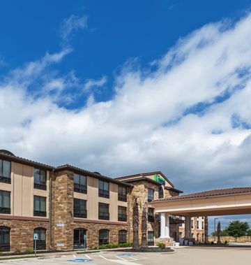 Holiday Inn Express Suites Lakeway