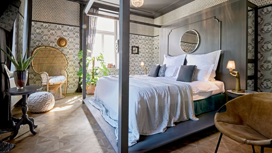 Cora Apartments Room