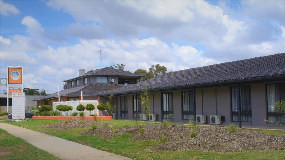 Meninya Palms Exterior