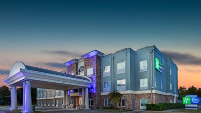Holiday Inn Express & Suites
