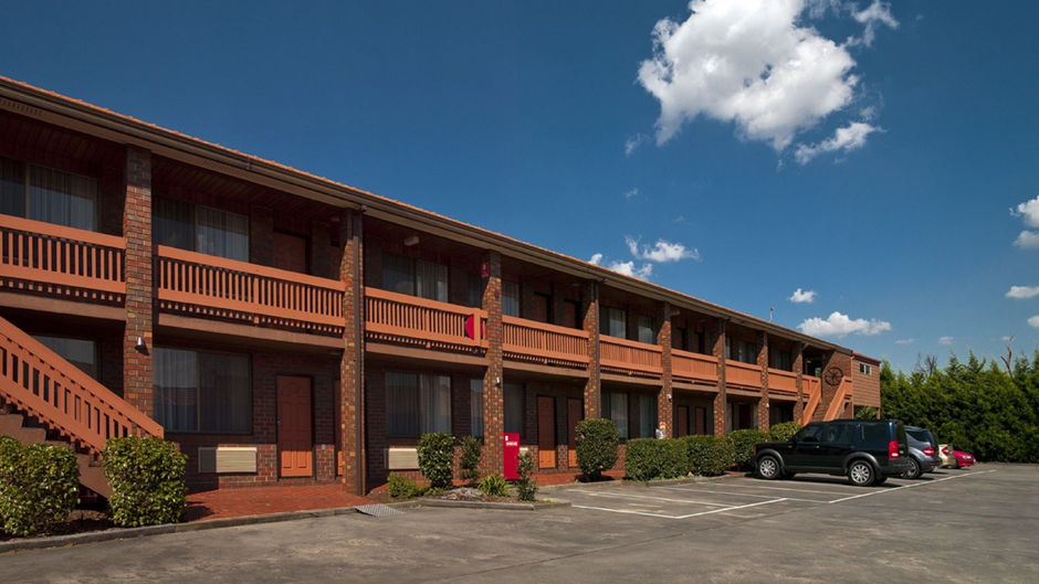Hotel Bruce County Exterior