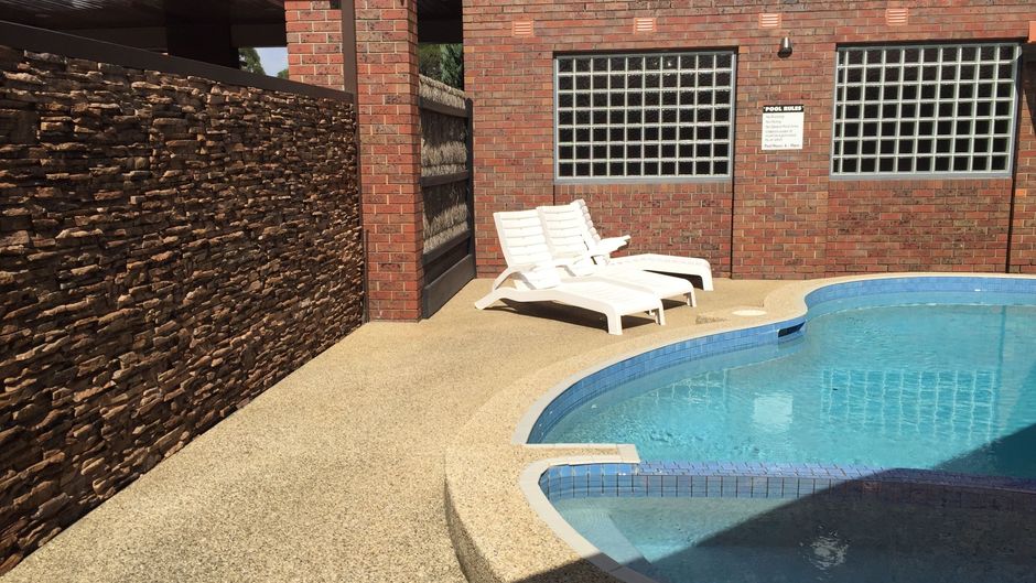 Hotel Bruce County Pool