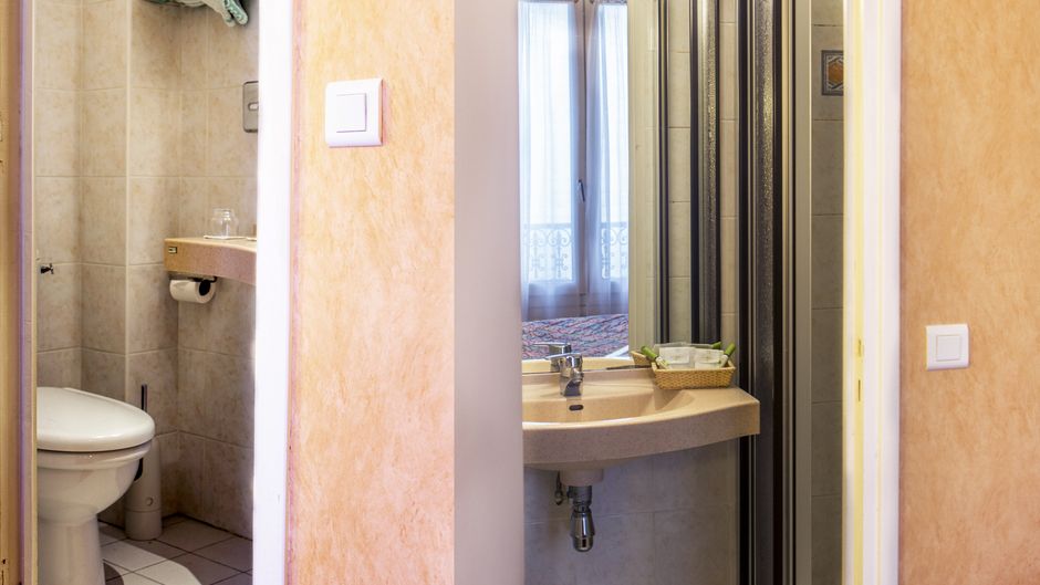 Hotel Terminus Montparnasse Room