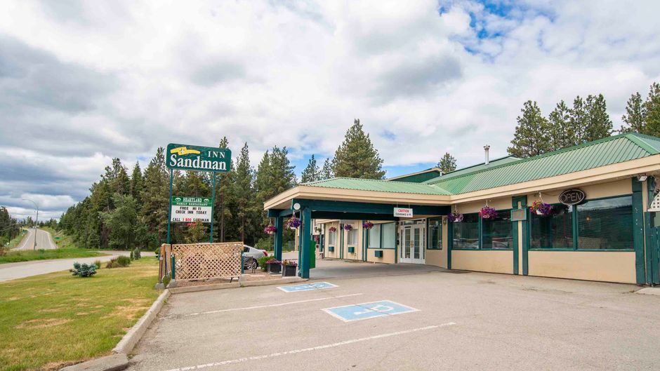 Sandman Inn Princeton Exterior