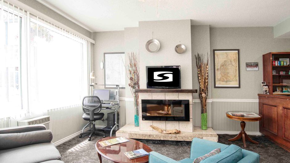 Sandman Inn Princeton Lobby