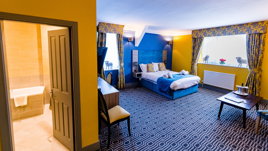 Stonecross Manor Hotel Suite