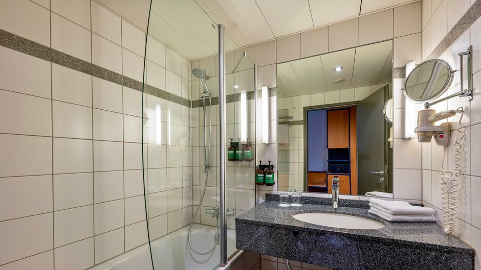 voco Duesseldorf Seestern Room