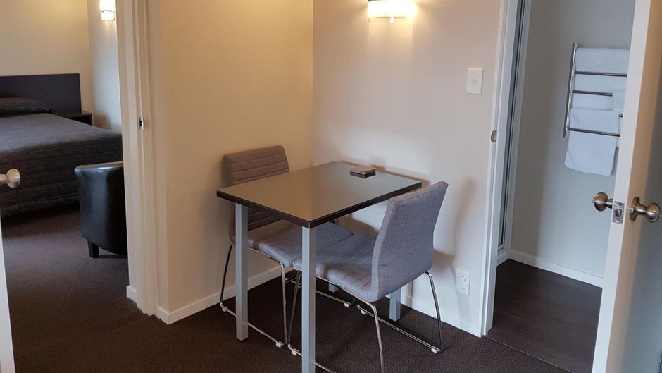 Aspree Motor Inn Suite