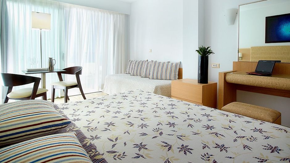 Albatros Hotel Room