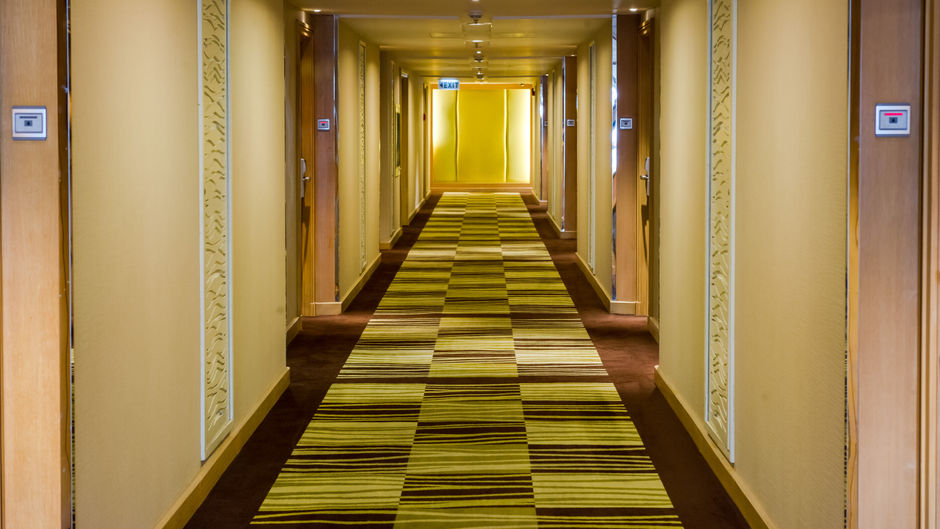 Holiday Inn Bangkok Silom Lobby