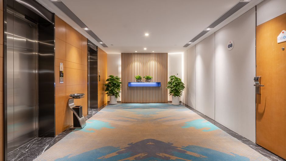 Holiday Inn Express Qingdao City Center Lobby